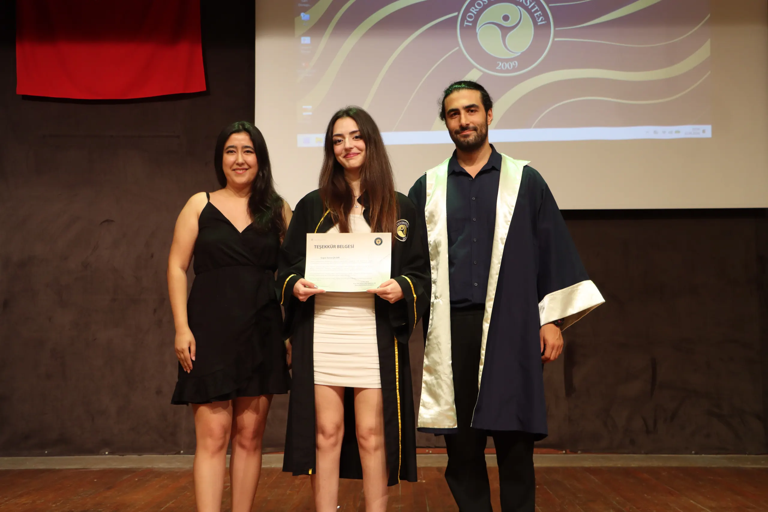 Geleceğin Hemşireleri Yemin Ederek Mesleğe Adım Attı
