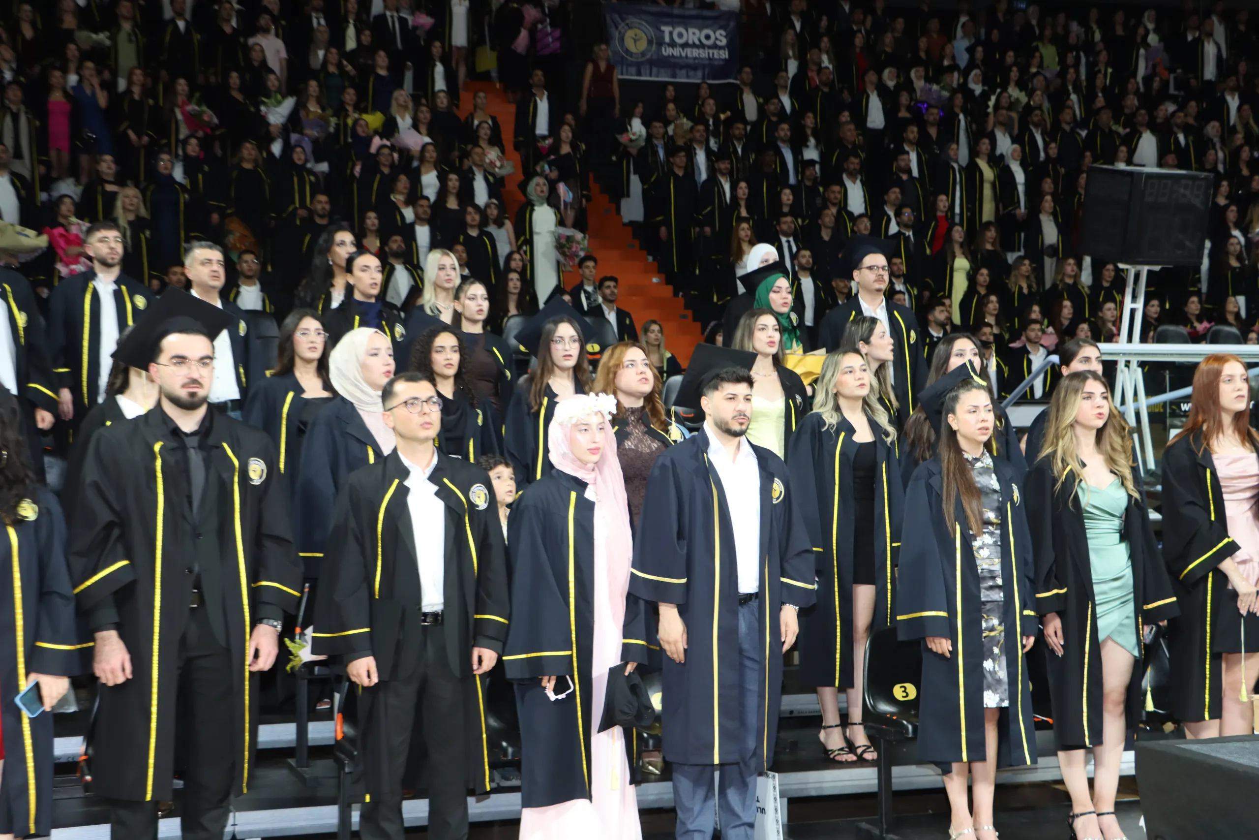 Toros Üniversitesi’nde Mezuniyet Coşkusu