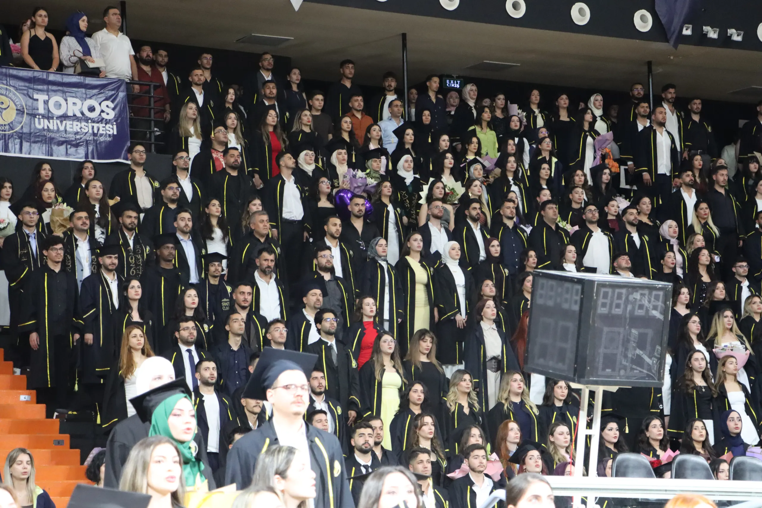 Toros Üniversitesi’nde Mezuniyet Coşkusu