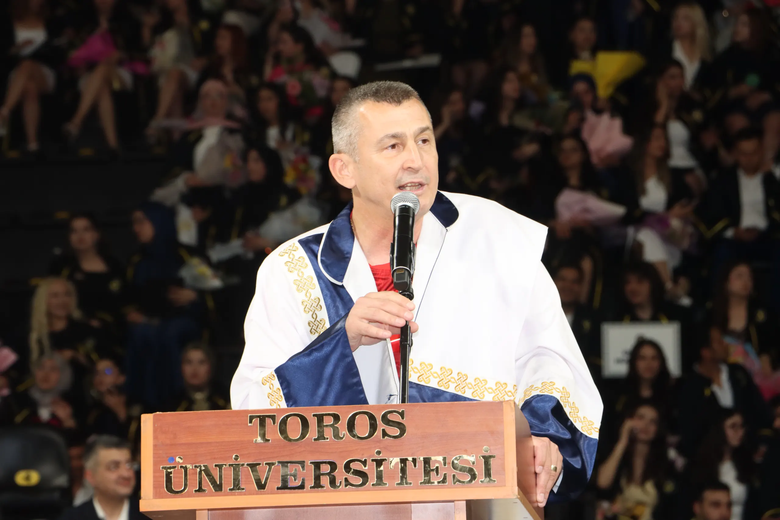 Toros Üniversitesi’nde Mezuniyet Coşkusu