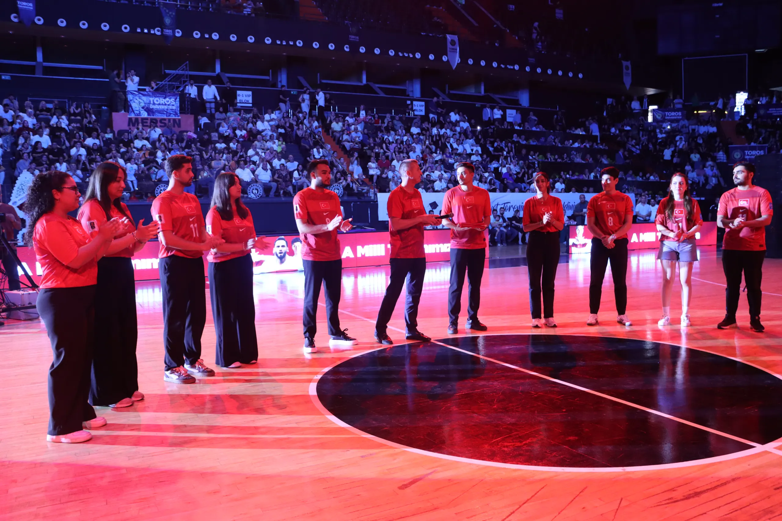 Toros Üniversitesi’nde Mezuniyet Coşkusu