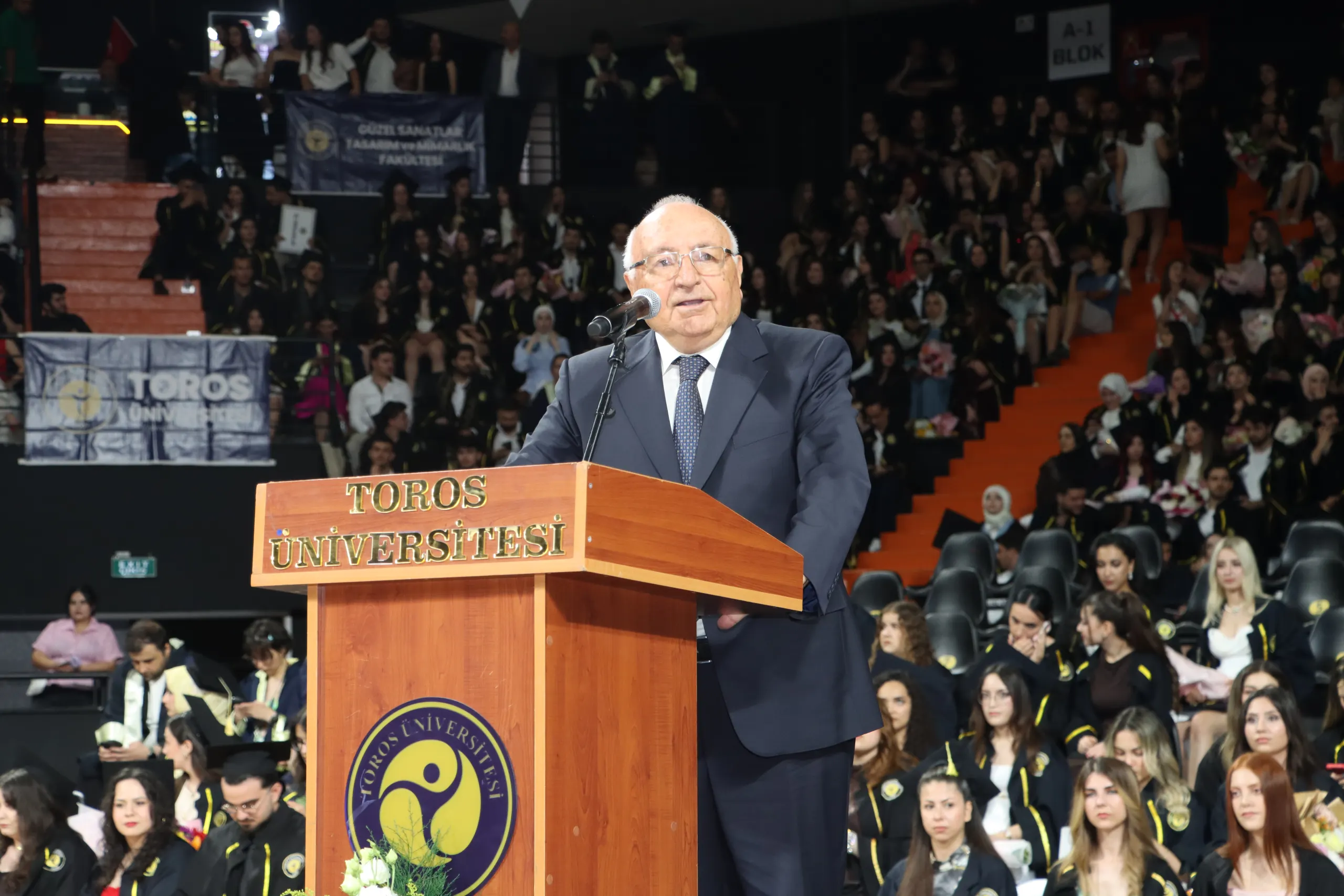 Toros Üniversitesi’nde Mezuniyet Coşkusu