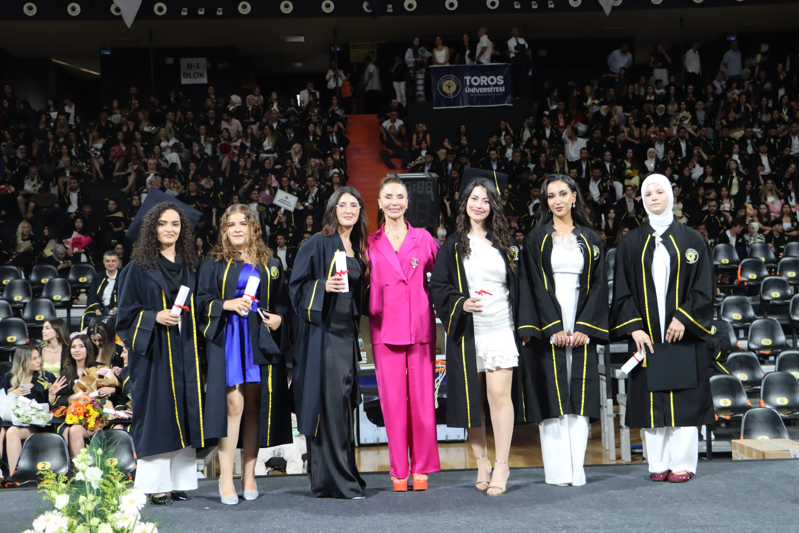 Toros Üniversitesi’nde Mezuniyet Coşkusu