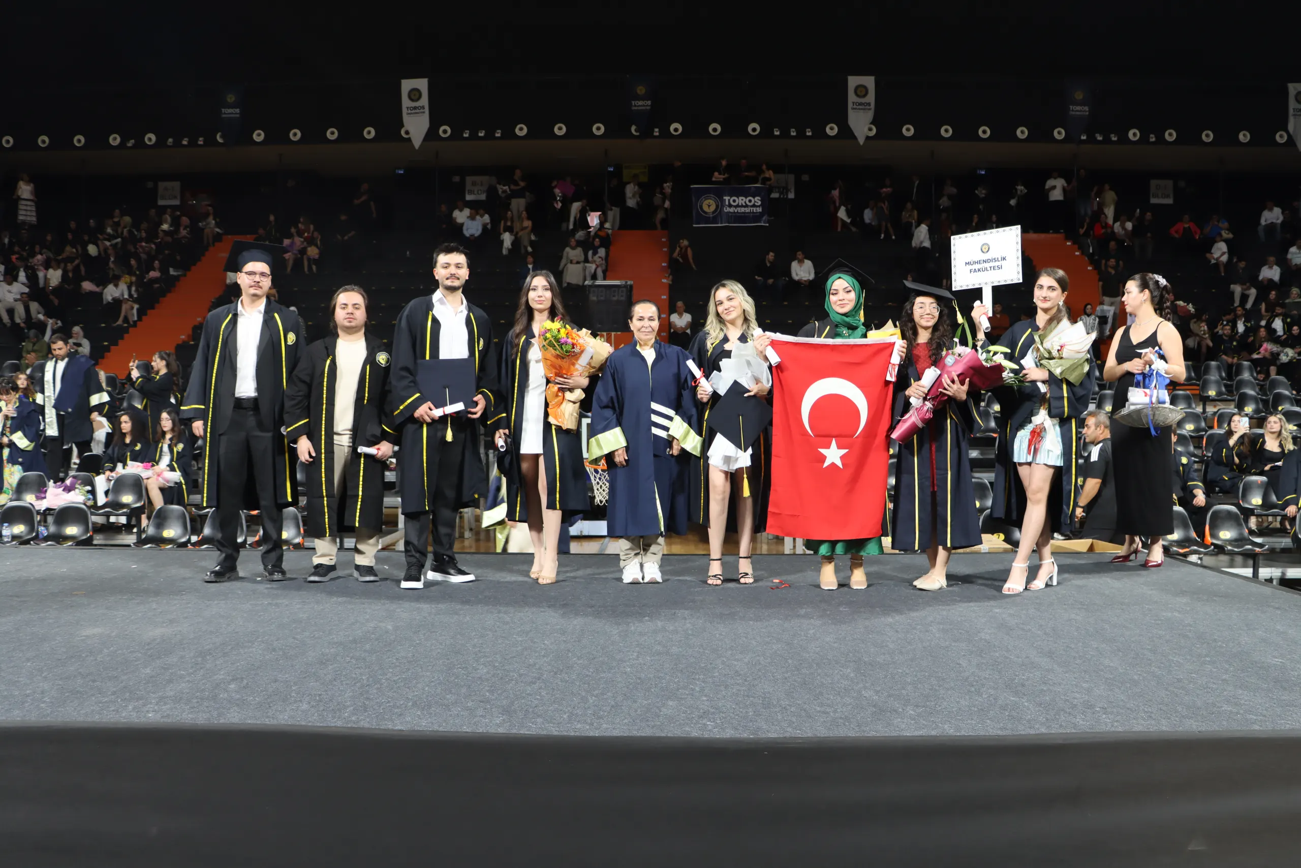 Toros Üniversitesi’nde Mezuniyet Coşkusu