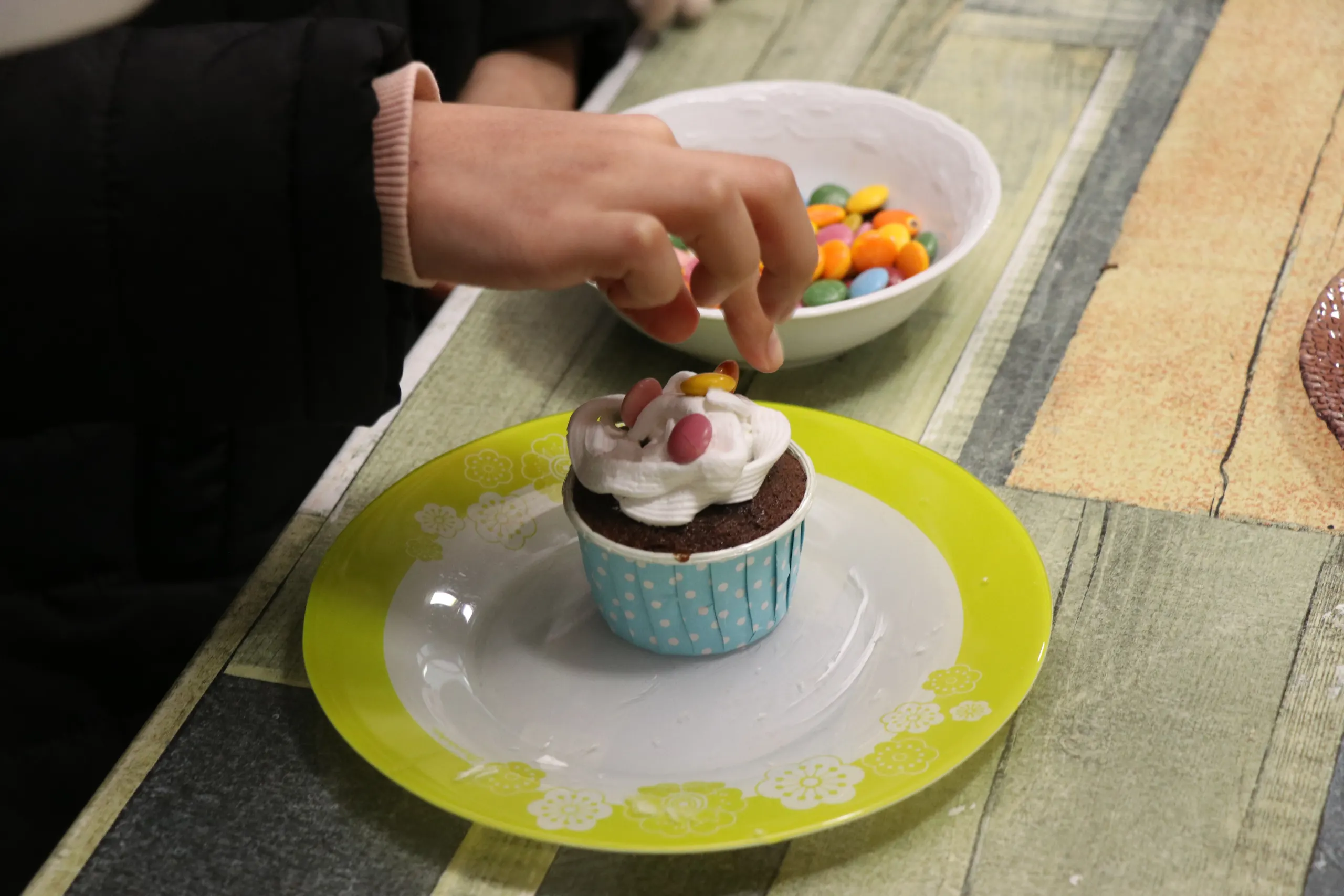 Aşçılık Öğrencileri’nden Özel Çocuklara Cup Cake ve Kurabiye Atölyesi