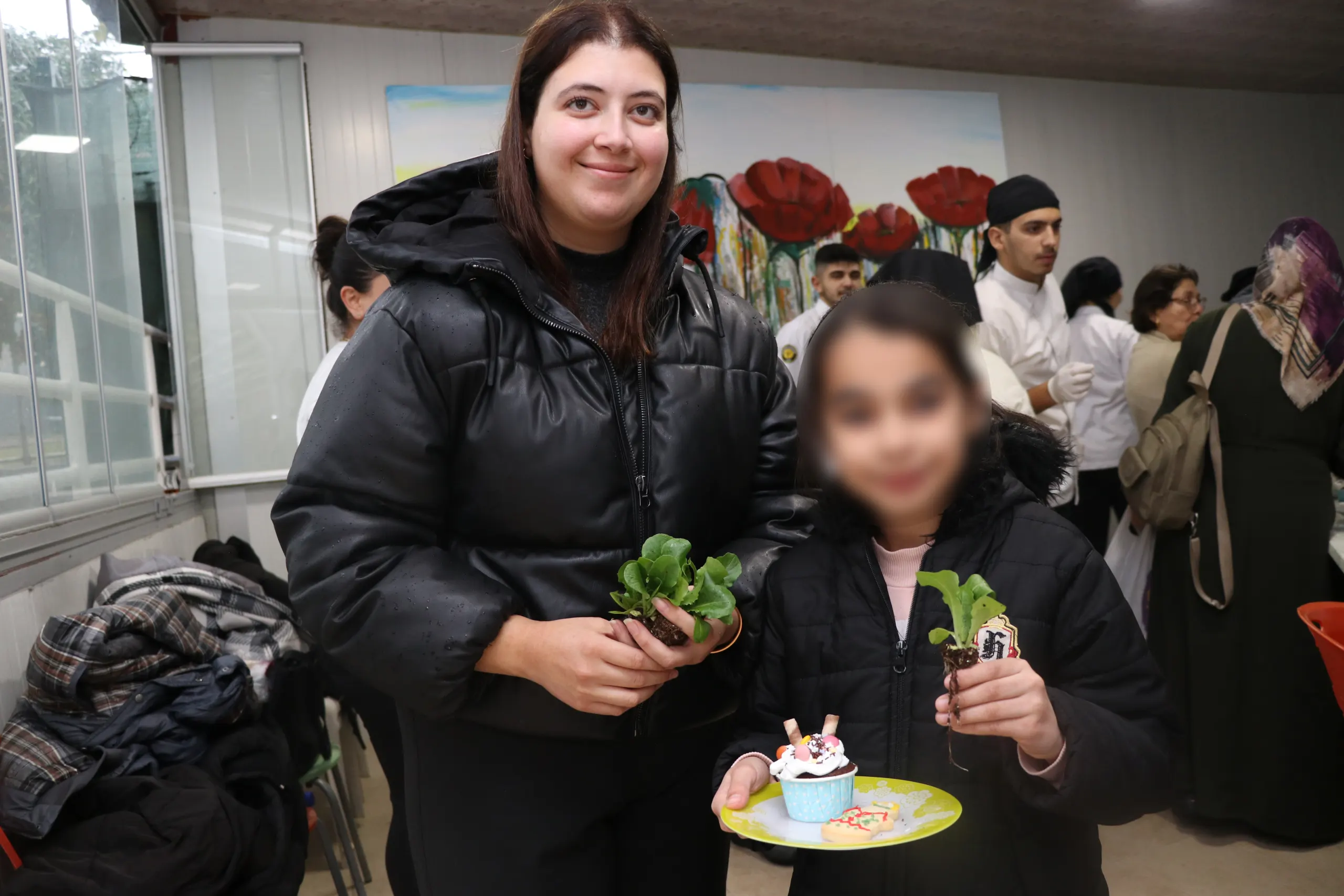 Aşçılık Öğrencileri’nden Özel Çocuklara Cup Cake ve Kurabiye Atölyesi