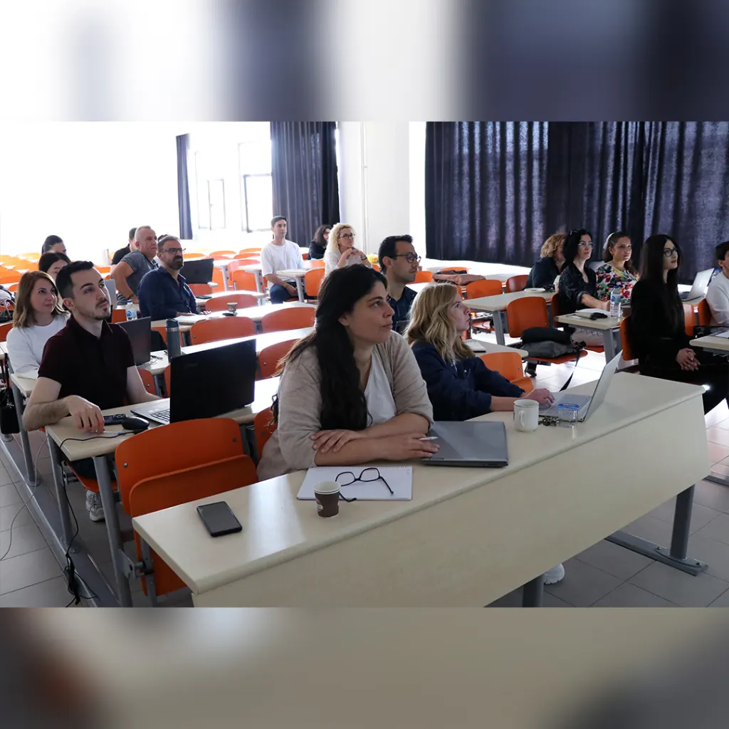 Toros Üniversitesi Personellerine Proje Hazırlama Eğitimi