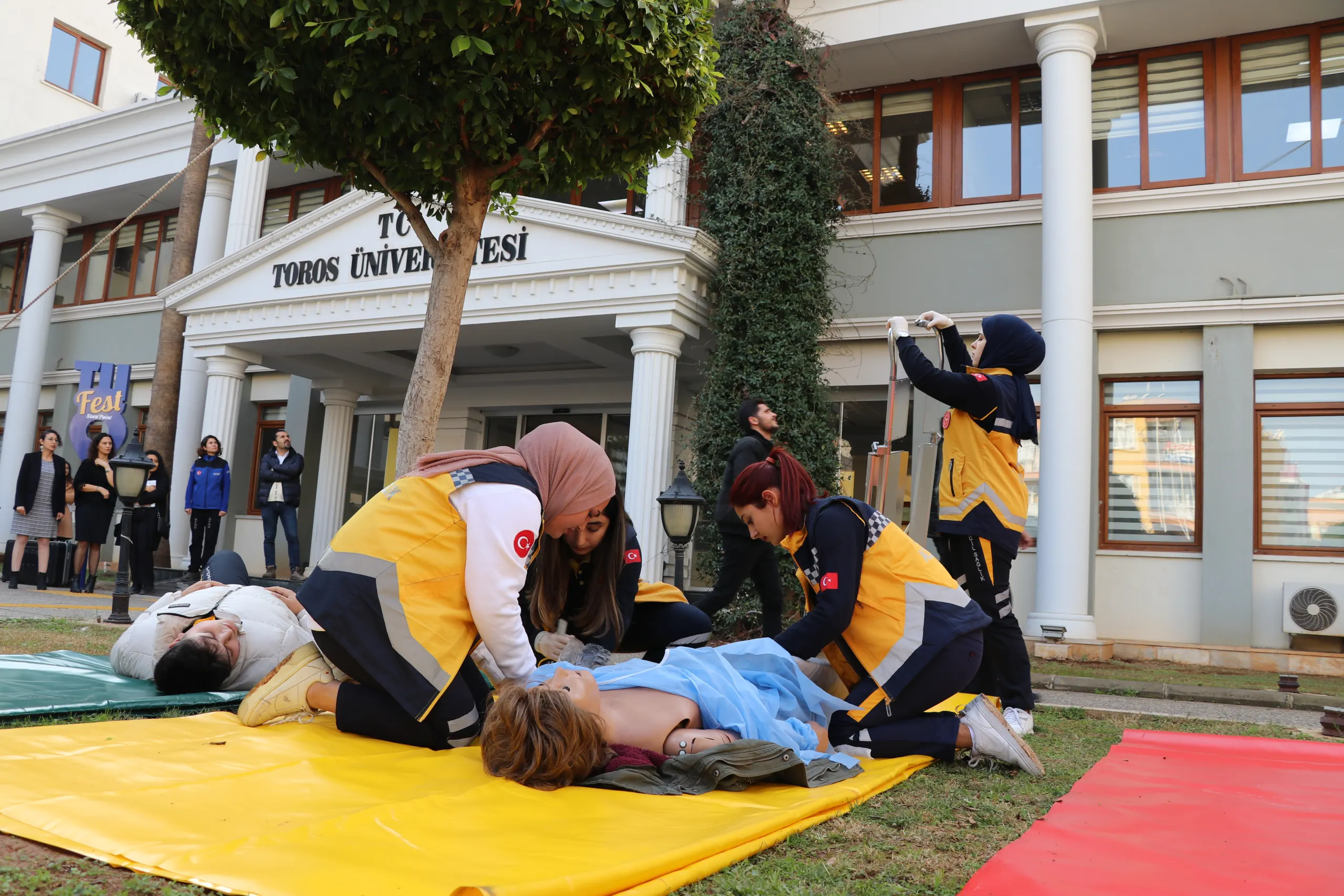 Toros Üniversitesitesi’nde Paramedikler Günü Etkinliği