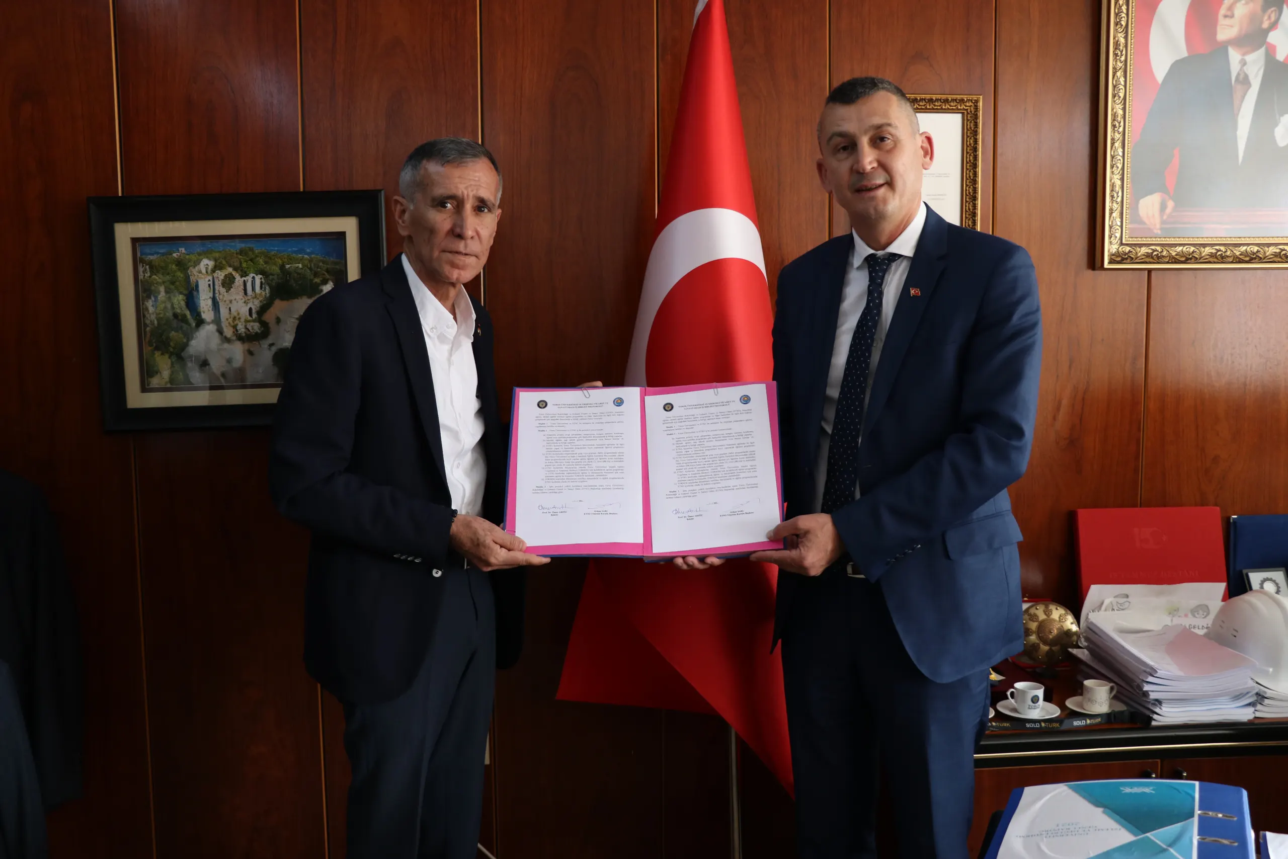 Toros Üniversitesi ve Erdemli Ticaret ve Sanayi Odası arasında İşbirliği Protokolü İmzaladı