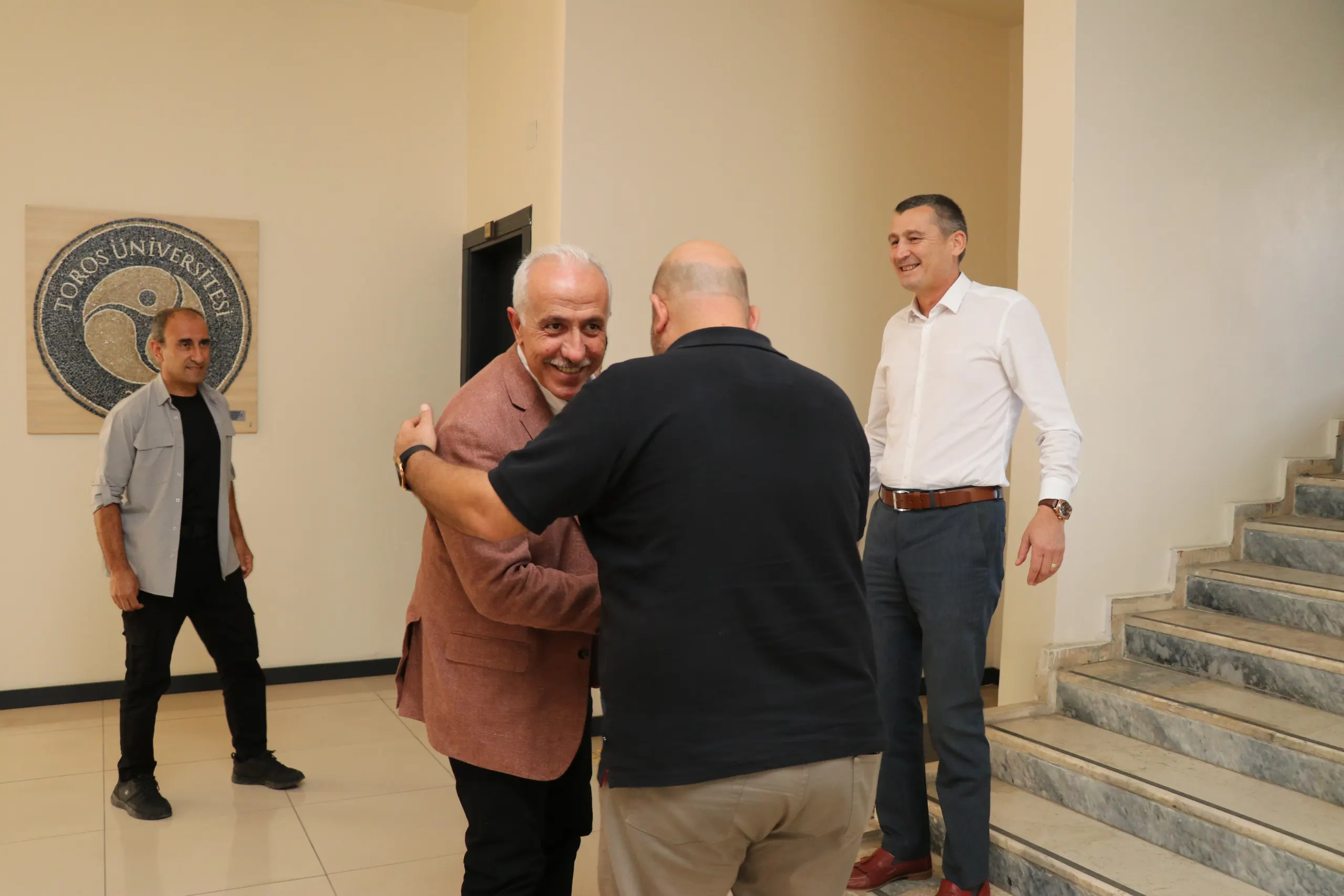 Akdeniz Belediye Başkanı M.mustafa Gültak’tan Toros Üniversitesi’ne Ziyaret