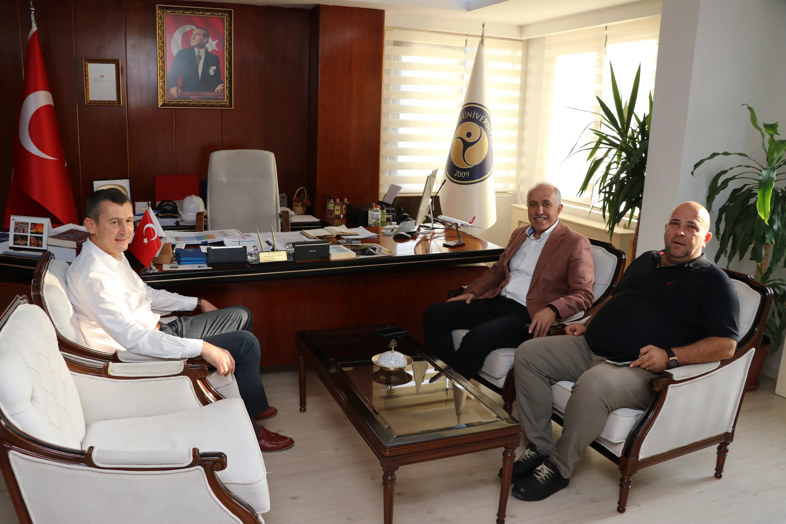 Akdeniz Belediye Başkanı M.mustafa Gültak’tan Toros Üniversitesi’ne Ziyaret