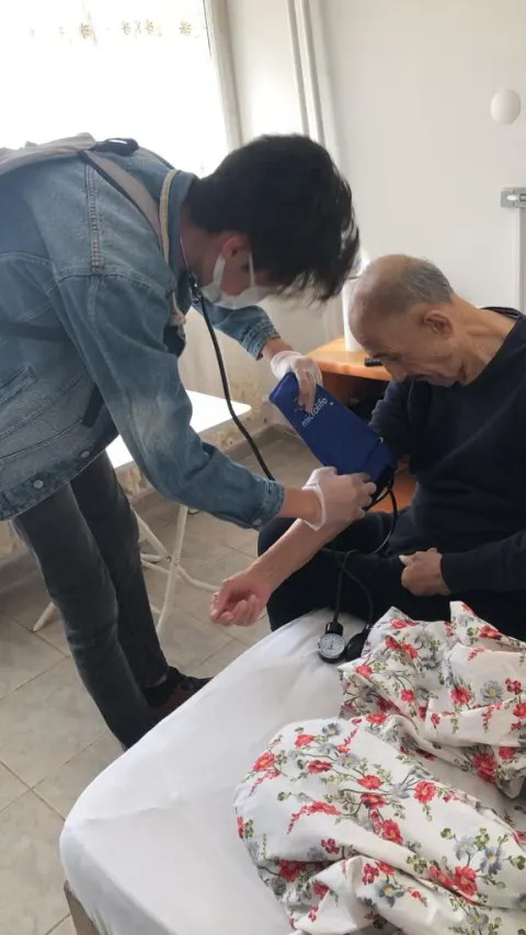 Toroslu Öğrenciler’den Huzurevi’ne Ziyaret