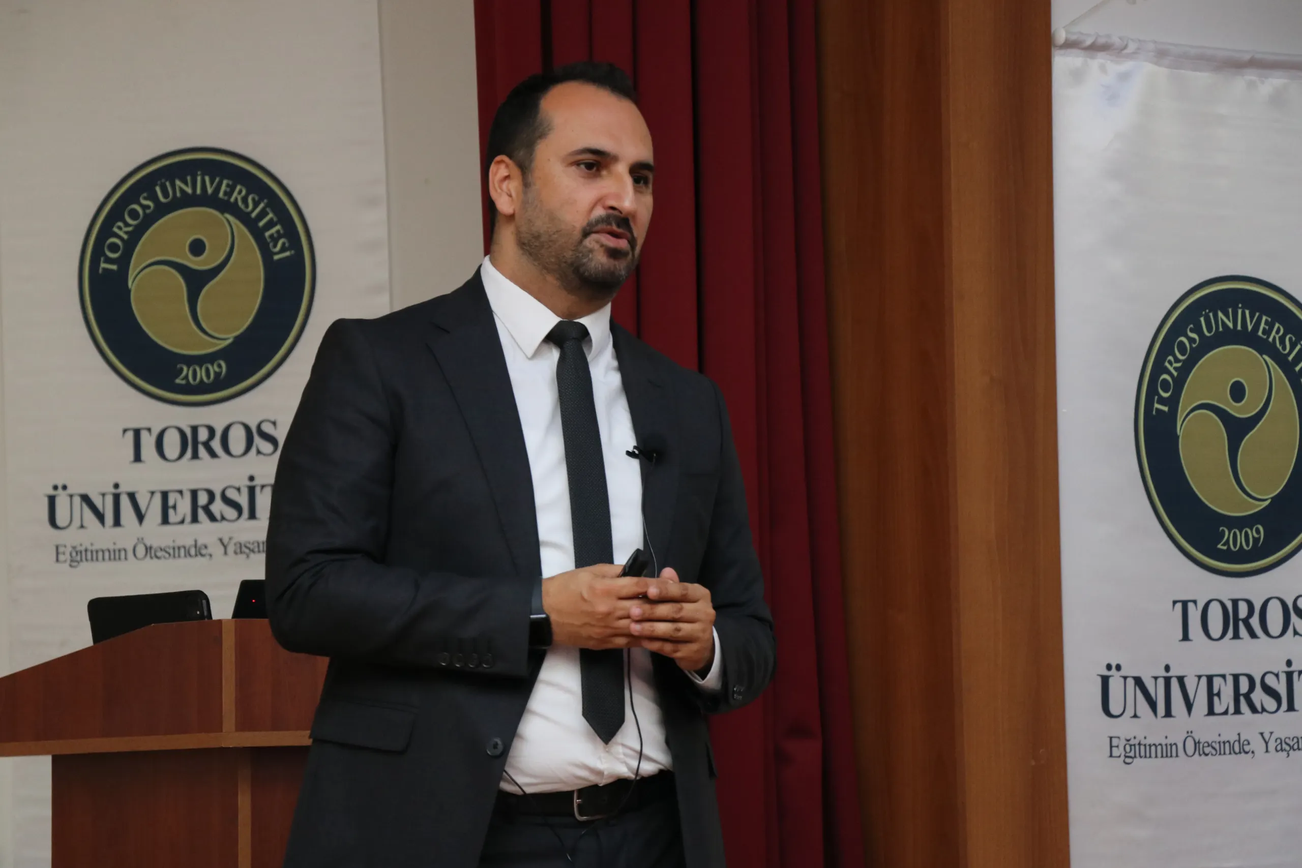 Optisyenlik Öğrencilerine Kontakt Lens Çeşitleri ve Kullanımı Bilgilendirme Semineri